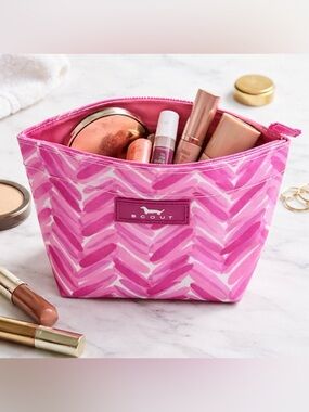 Scout Pink Chevron Cosmetic Bag Travel Makeup Pouch Zipper Organizer Preppy
